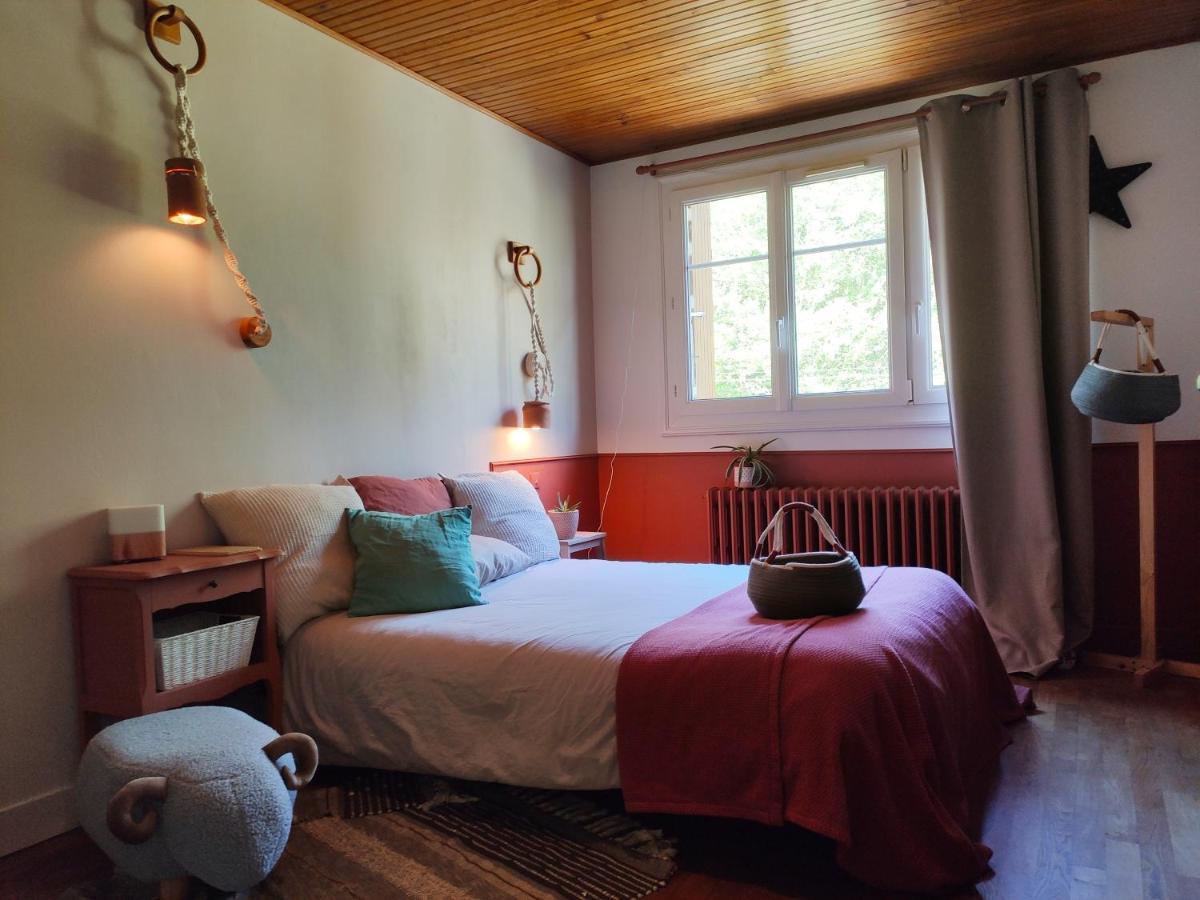 Chambre En Campagne A 15 Min Circuit ! Bed & Breakfast Changé Екстериор снимка